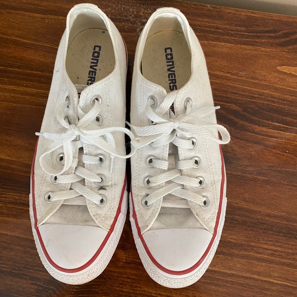 Chuck Taylor All Star Classic UNISEX LOW TOP SHOE size 8.5